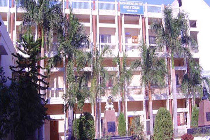https://cache.careers360.mobi/media/colleges/social-media/media-gallery/6591/2020/7/25/College View of Raja Bahadur Venkata Rama Reddy Institute of Technology Hyderabad_Campus-View.jpg
